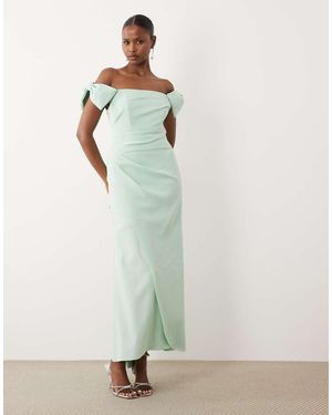 Forever New Vestito Lungo Menta Arricciato Con Spalle Scoperte Alla Bardot Con Fiocco - Bianco