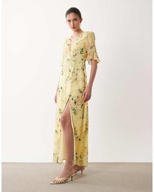 Hope & Ivy Frill Sleeve Thigh Split Open Back Maxi Dress - Natural