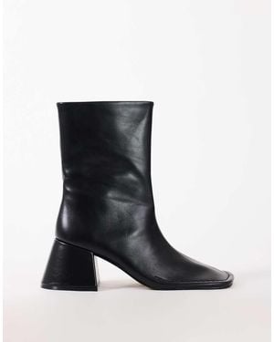 TOPSHOP Pamela Real Leather Block Heel Ankle Boot - Black