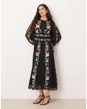 Hope & Ivy High Neck Embroidered Midaxi Dress - Black