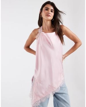 Vero Moda Satin-top mit asymmetrischem schnitt und spitzendetail - Lila