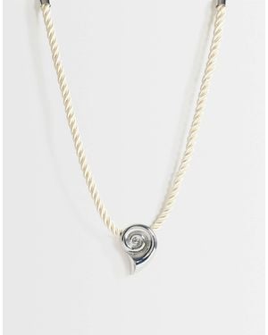 TOPSHOP Mika Rope Choker With Shell Pendant - White