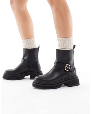 London Rebel Emma Chunky Boots With Buckle Detail - Black