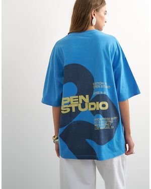 TOPSHOP 'Open Studio' Oversized Graphic T-Shirt - Blauw