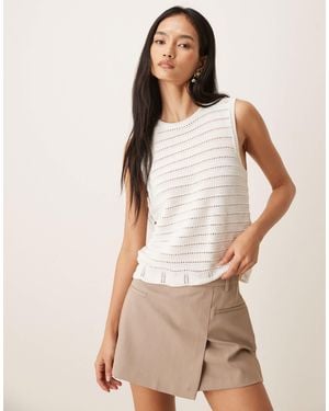 Jdy Boxy Knit Scallop Edge Vest With Crochet Detail Piping - Natural