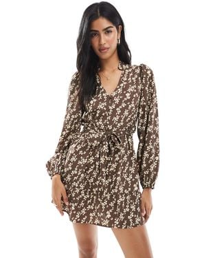 Wednesday's Girl Tie Detail Floral Print Belted Mini Dress - White