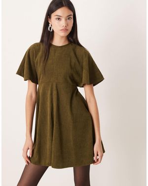 ASOS – kurzes t-shirt-kleid aus cord - Grün