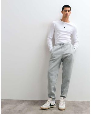 Nike Club Cuffed Slim Fit joggers - Grey