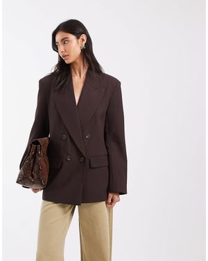 ASOS Blazer ajusté à épaules marquées croisé foncé - Marron