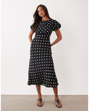 Nobody's Child Sicily midikleid mit puffärmeln im schrägen schnitt - Schwarz
