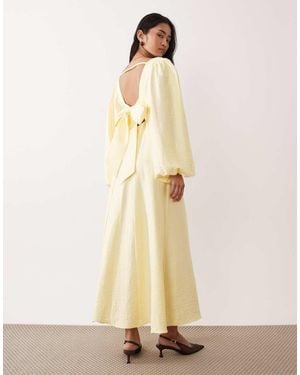 Nobody's Child Keya Occasion Bow Detail Open Back Midi Dress - Natural