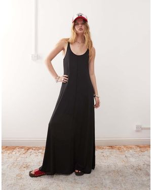 Monki Vestido Largo Vaporoso De Tirantes De - Negro