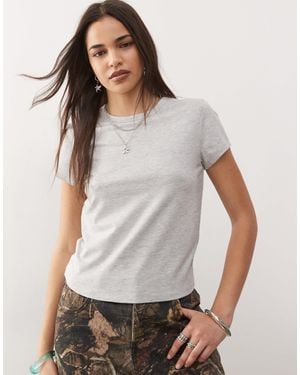 Collusion – knapp geschnittenes t-shirt - Grau