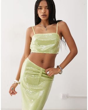 Amy Lynn Crop top d'ensemble à sequins avec fines bretelles et encolure carrée - citron - Vert