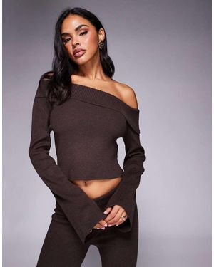 Princess Polly Jersey Corto Marrón Con Escote Bardot Asimétrico De Punto Acanalado Sina De (Parte De Un Conjunto) - Gris