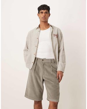 Prohibited Pantalones Cortos Grises Con Pinzas Dobles De - Neutro
