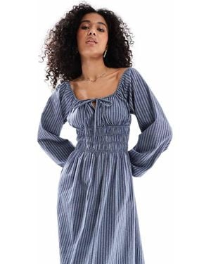Daisy Street Ruched Tie Front Maxi Dress With Long Sleeves - Blue