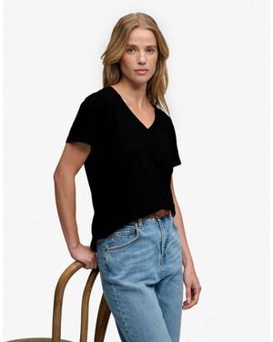 Superdry – studios – besticktes t-shirt - Schwarz