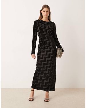 Y.A.S Long Sleeve Velvet Midi Dress With Ruching Detail - Black