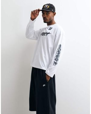 Weekday T-Shirt Oversize A Maniche Lunghe Con Stampe Grafiche Racer Bianche - Bianco