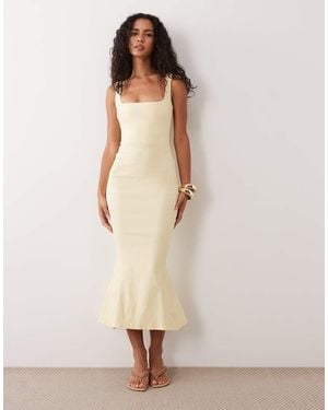 Vesper Bengaline Mouwloze Jurk Met Vierkante Hals En Fishtail Midi - Naturel