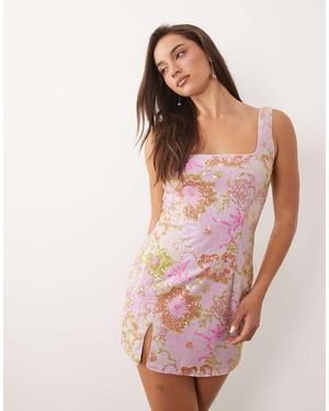 Missy Empire Sequin Square Neck Side Split Mini Dress - Pink