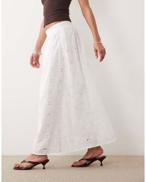New Look Broderie Anglaise Maxi Skirt - Pink