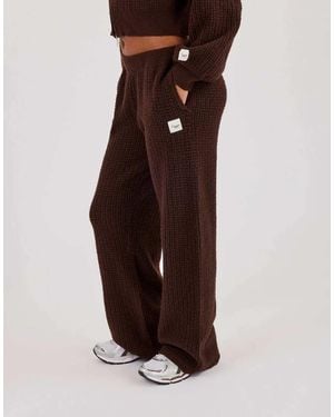 CERNUCCI Waffle Knit Wide Leg Jogger - Brown