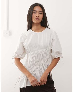 Collusion Blusa Blanca Con Detalles Fruncidos De - Blanco