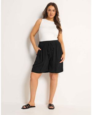Yours Clothing Scallop Trim Shorts - Black