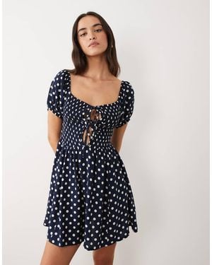 esmé studios Vestido Playero Corto Con Estampado De Lunares, Mangas Abullonadas Y Lazada Delantera - Azul