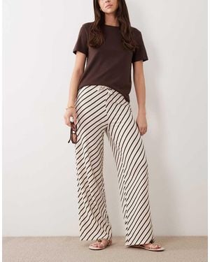 New Look Crinkle Wide Leg Trouser - White