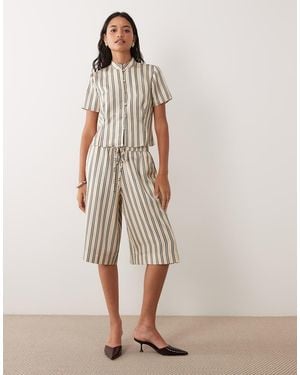 ASOS Instap Bermuda Van Satijn Met Multistreep, Co-Ord Set - Naturel