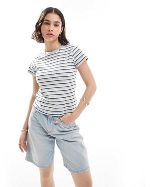 Cotton On Cotton on - t-shirt effet rétréci style années 90 - bleu serein à rayures