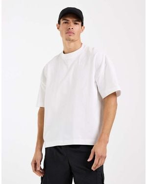 4505 Heavyweight Cotton Boxy Oversized Drop Shoulder T-shirt With Quick Dry Finish - White