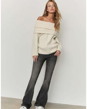 Stradivarius Asymmetric Knit Off-The-Shoulder Jumper - Natural