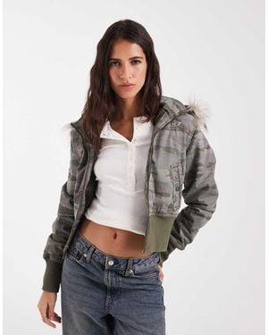 Hollister Cropped Twill Puffer Jacket With Faux Fur Hood - Grey