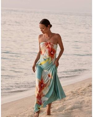 Forever New Vestido Largo Azul Con Estampado Floral Extragrande Y Escote Palabra De Honor De Satén De -Verde - Blanco