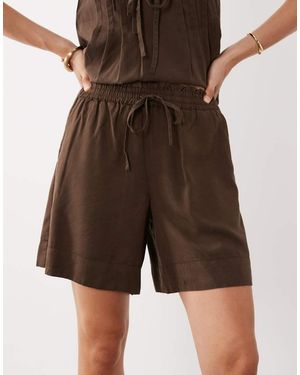 Vila Tie Waist Loose Shorts Co-ord - Brown