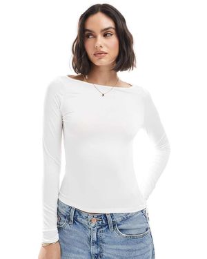Monki Top A Maniche Lunghe Con Scollo A Barchetta - Bianco