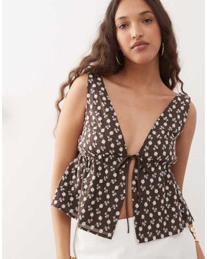 Motel Top Con Cuello Halter, Lazada Delantera Y Bordado Inglés Rolia De - Marrón
