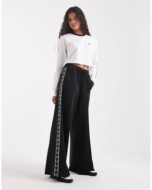 Fred Perry Taped Joggers - White