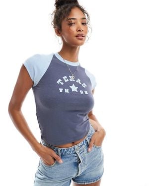 Cotton On Cotton on - t-shirt rétro à manches raglan à motif graphique - universitaire - Bleu