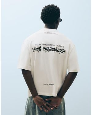 Bershka Boxy-Fit Printed T-Shirt - White