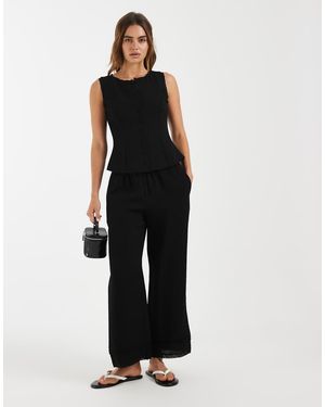 Aware Parte De Un Conjunto - Negro