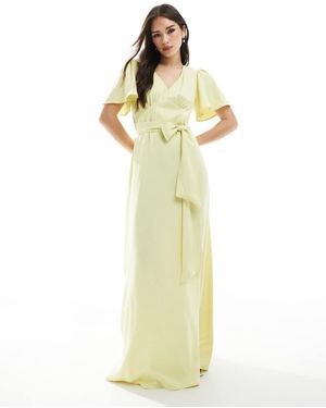 Maids To Measure Vestido De Dama De Honor Largo Amarillo Con Mangas Fluidas De - Metálico
