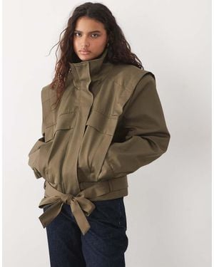 ASOS Jack Met Opstaande Boord En Ceintuur Aan De Zoom - Bruin