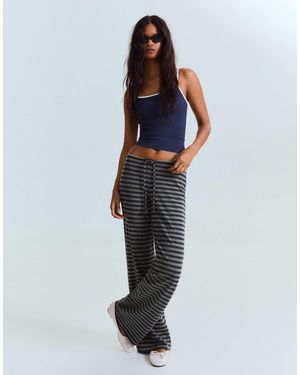 Bershka – gestreifte hose - Blau