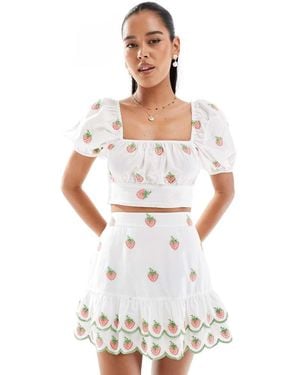 New Look Co-Ord Strawberry Embroidered Crop Top - White