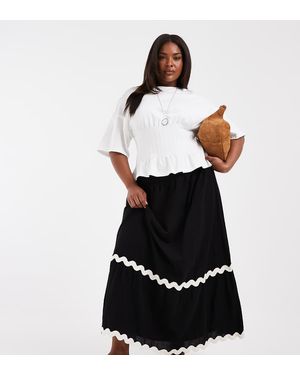 Vero Moda Full Tiered Maxi Skirt With Contrast Scallop Trim - White